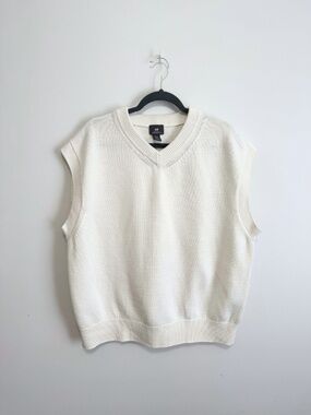 H&M White Men's Sweater Vest Relaxed Fit